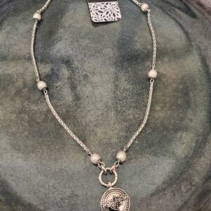 Pretty Magnolia & Vine Silver-tone Pendant Necklace with Pearls & Dragonfly Snap
